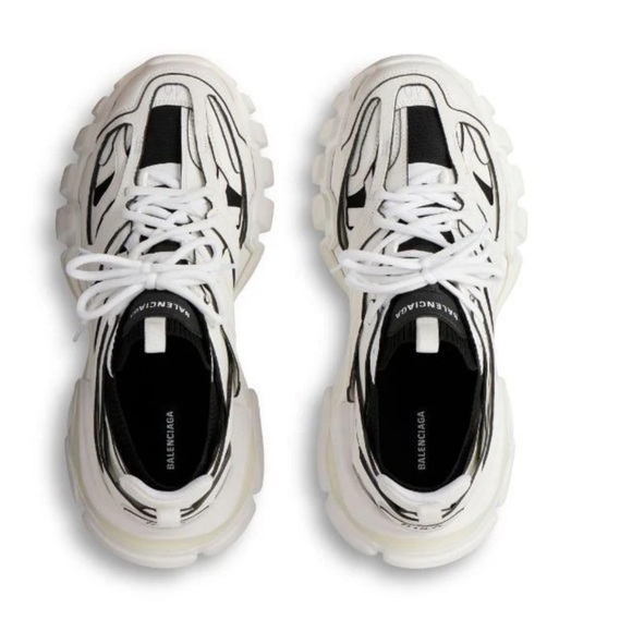 shoes - Picture 2 of 3